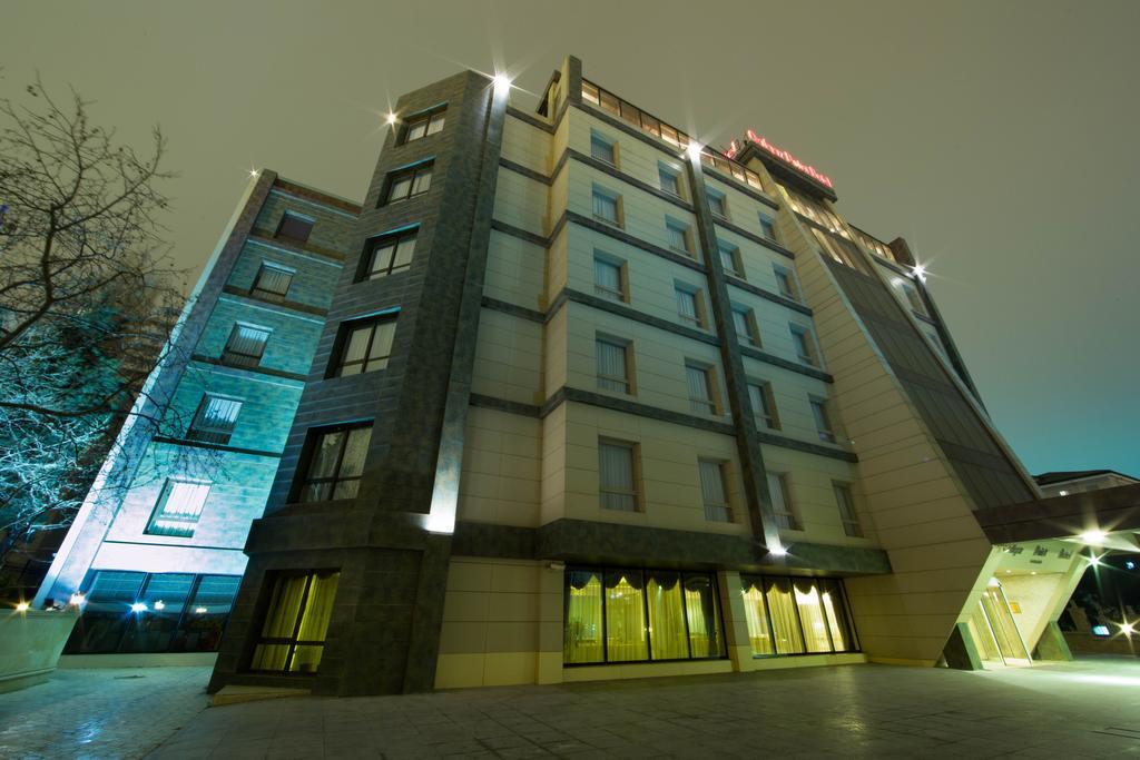 Point Hotel Baku Eksteriør billede